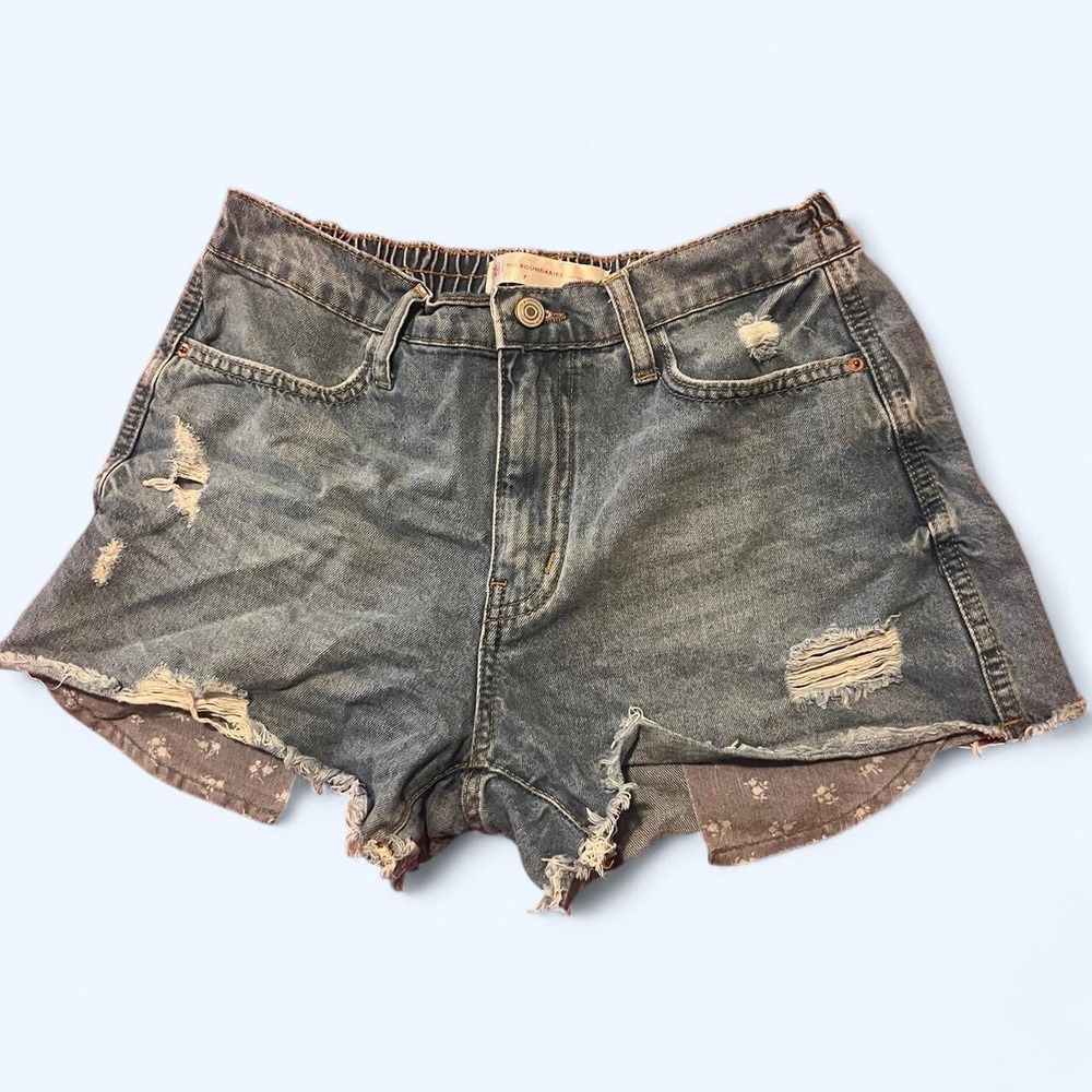 No Boundaries Distressed Denim Shorts Blue Daisy Dukes Floral Pocket Lining 7